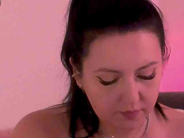 ArielBlossom webcam