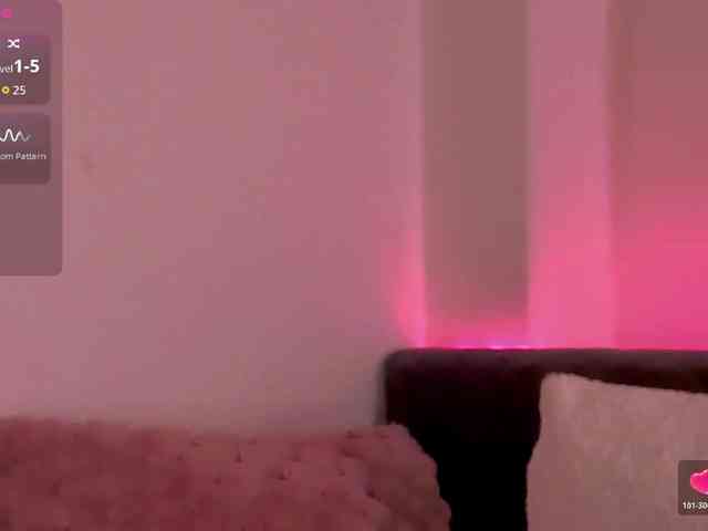 ArielBlossom webcam