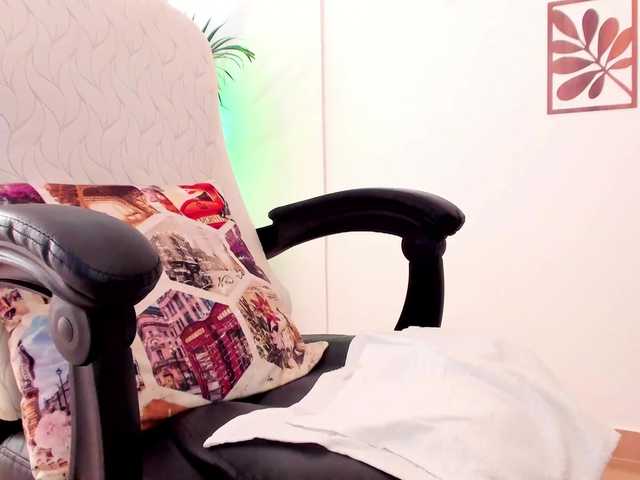 Sahaara live cam on BongaCams