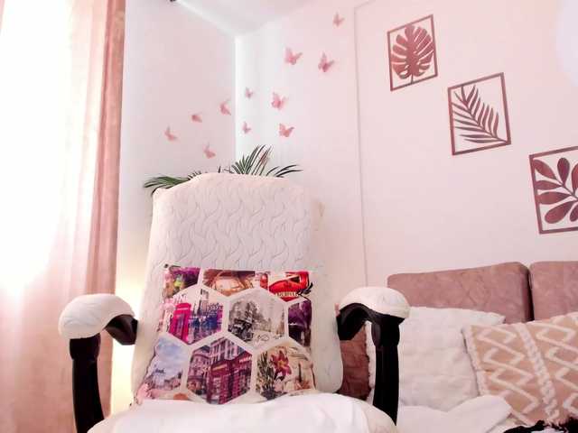 Sahaara live cam on BongaCams