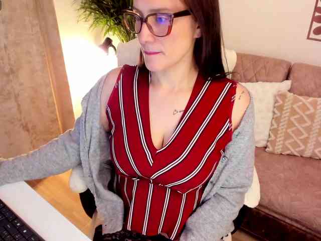 Sensual_Sahaara webcam