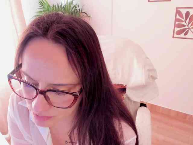 Sensual_Sahaara webcam