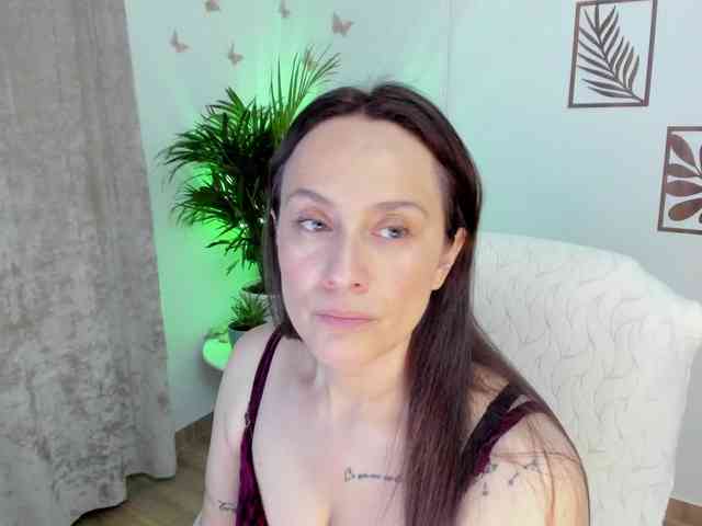 Modella: Sensual_Sahaara
