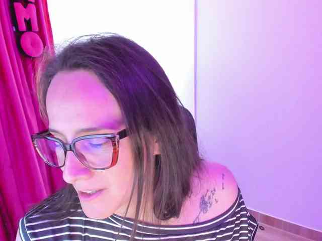 Sensual_Sahaara webcam