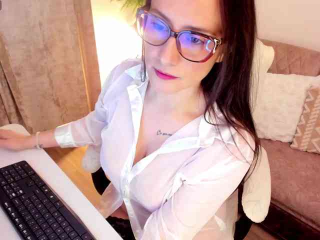 Modella: Sensual_Sahaara