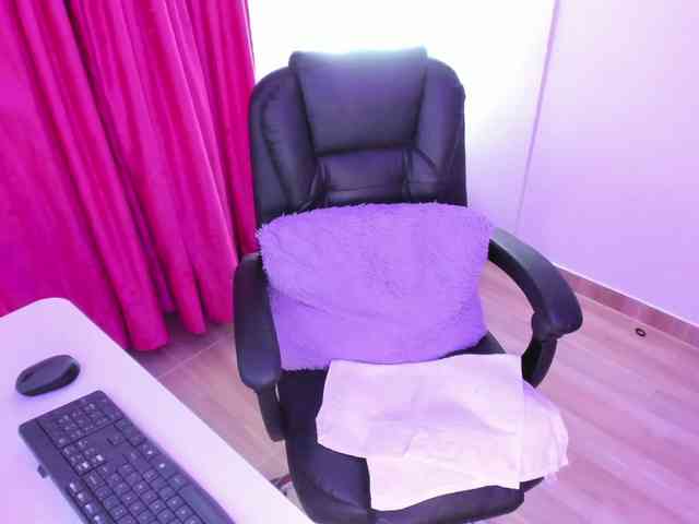 Sensual_Sahaara webcam