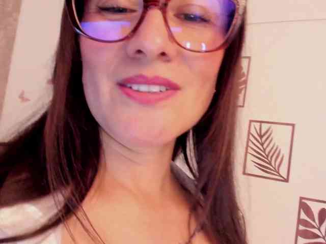 Sensual_Sahaara webcam