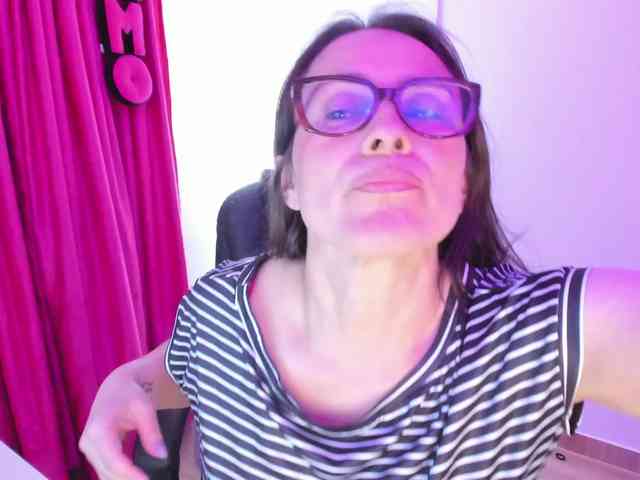Modella: Sensual_Sahaara