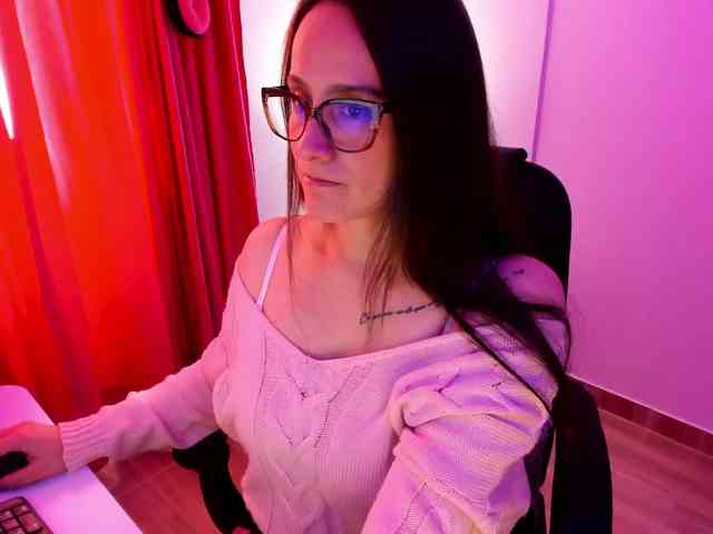 Modella: Sensual_Sahaara