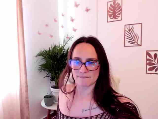 Modella: Sensual_Sahaara