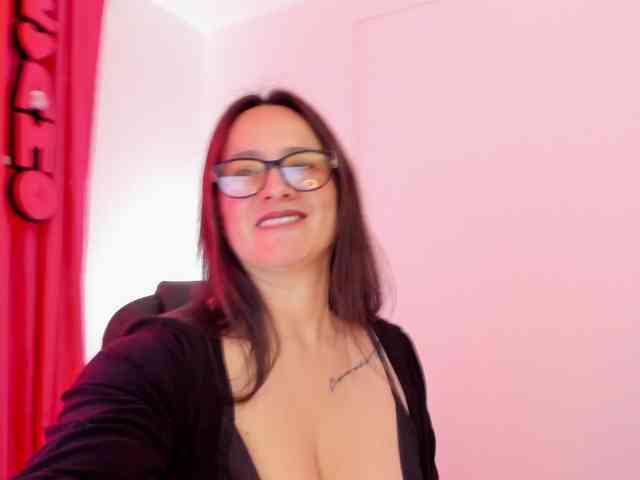 Sensual_Sahaara webcam