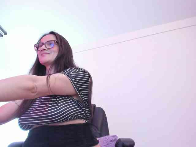 Sensual_Sahaara webcam