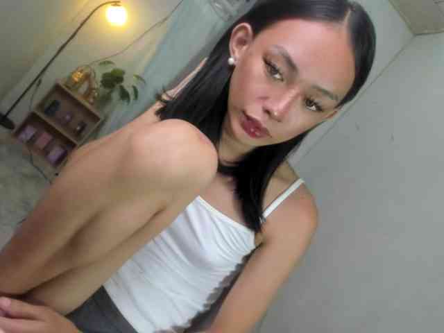 Sweetlik3candy Live Webcam on BongaCams