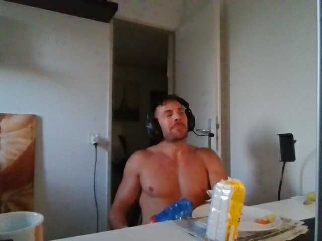 alphah-hunk