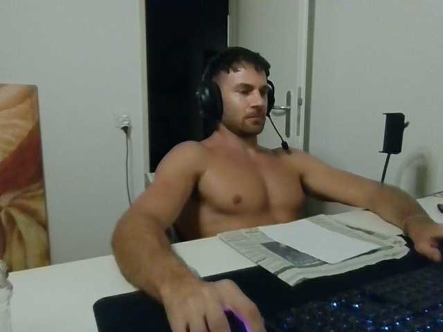 alphah-hunk