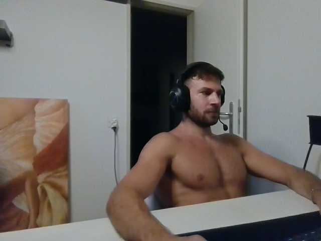 Alphah-hunk