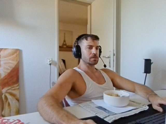alphah-hunk