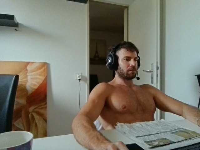 alphah-hunk live cam