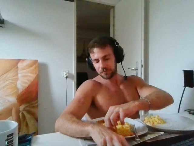 Alphah-hunk
