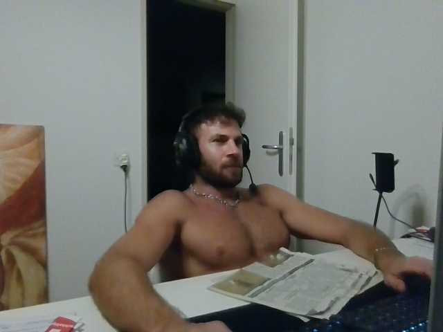 Alphah-hunk