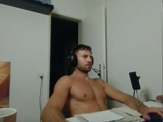 alphah-hunk