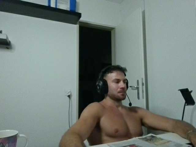 Alphah-hunk