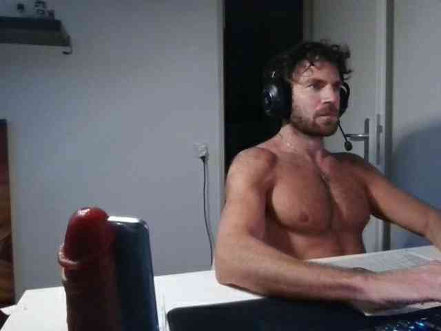 alphah-hunk