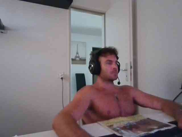 alphah-hunk Live Webcam on BongaCams