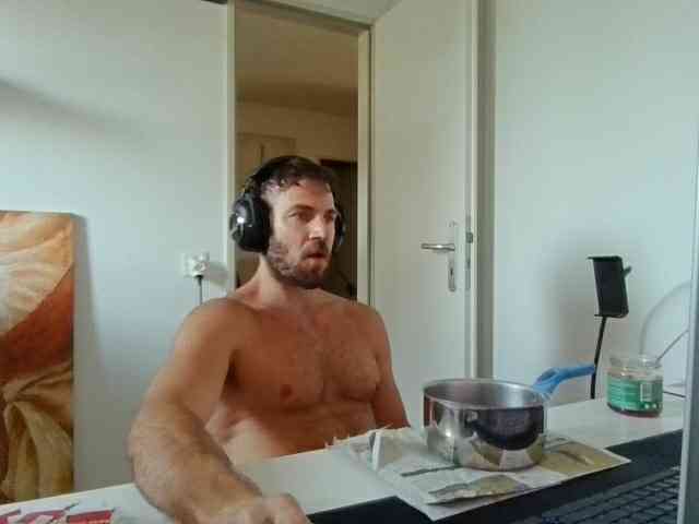 alphah-hunk
