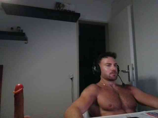 alphah-hunk