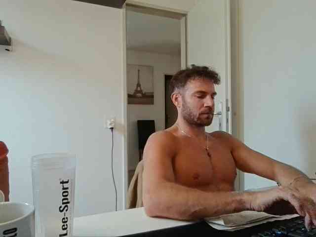 alphah-hunk alphah-hunk