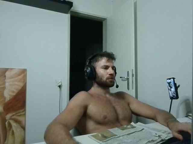 alphah-hunk