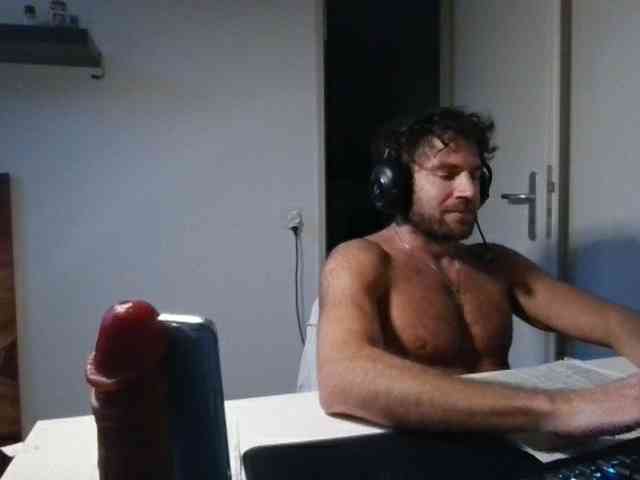 alphah-hunk