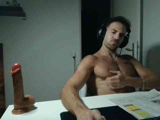 alphah-hunk