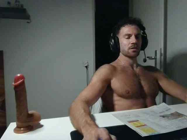 alphah-hunk