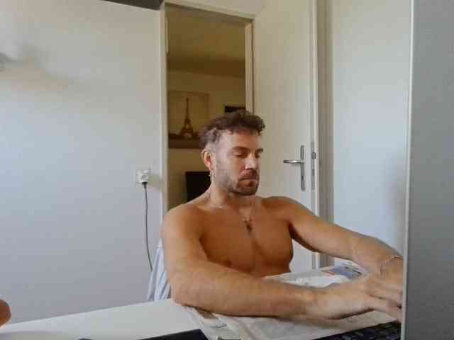 alphah-hunk