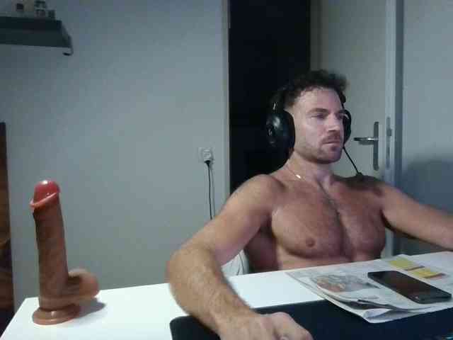 alphah-hunk alphah-hunk