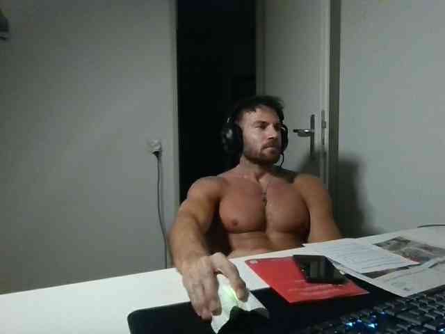 alphah-hunk