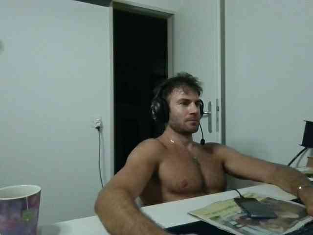 alphah-hunk Live Webcam on BongaCams