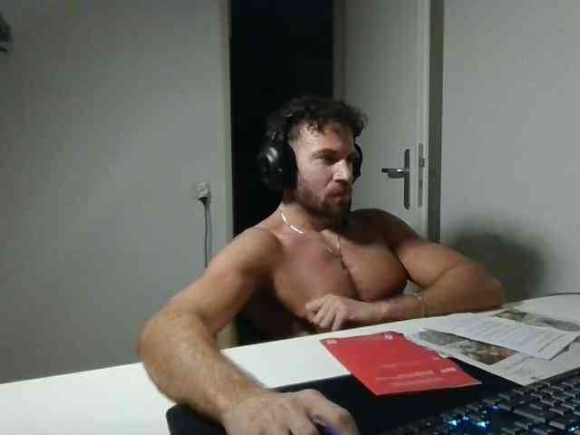 alphah-hunk