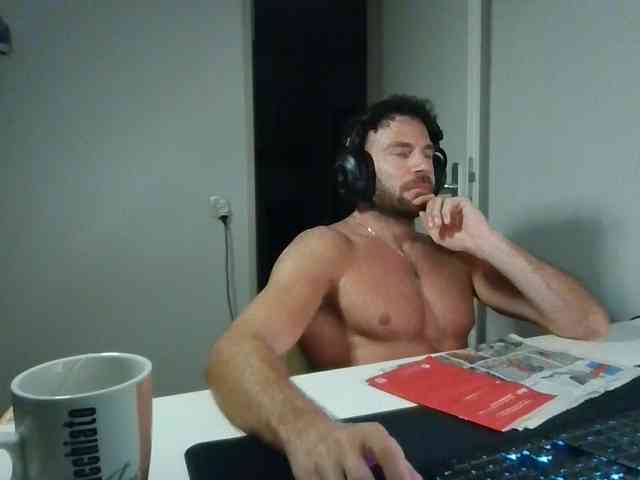 alphah-hunk alphah-hunk