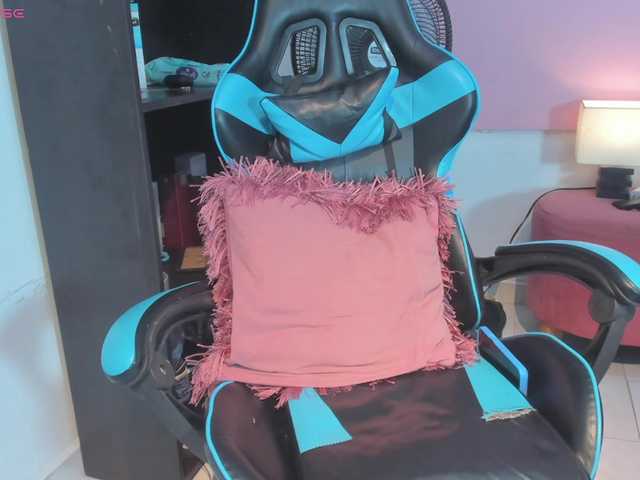 MariaFoxx live cam on BongaCams