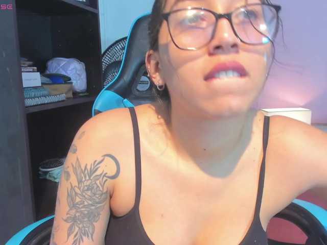 MariaFoxx live cam on BongaCams