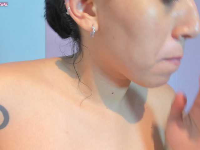 MariaFoxx live cam on BongaCams