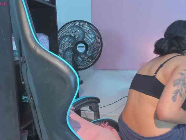 MariaFoxx webcam