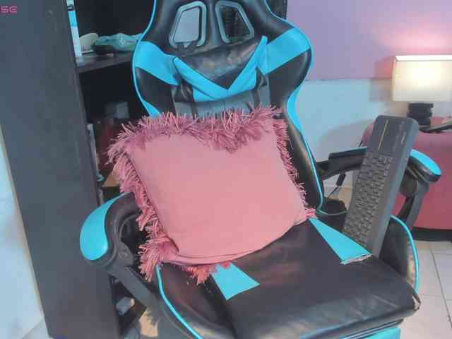 MariaFoxx webcam