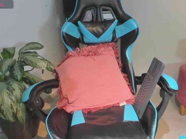 MariaFoxx webcam