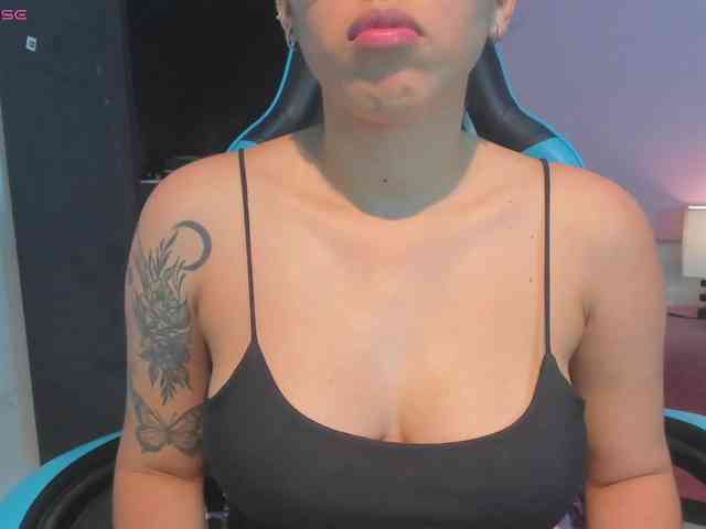 MariaFoxx webcam