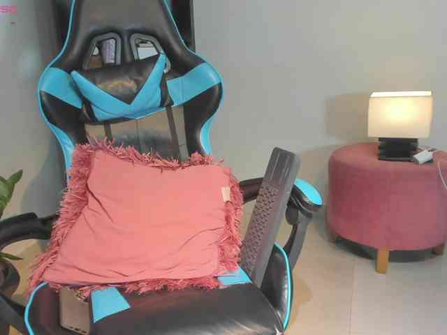 MariaFoxx webcam