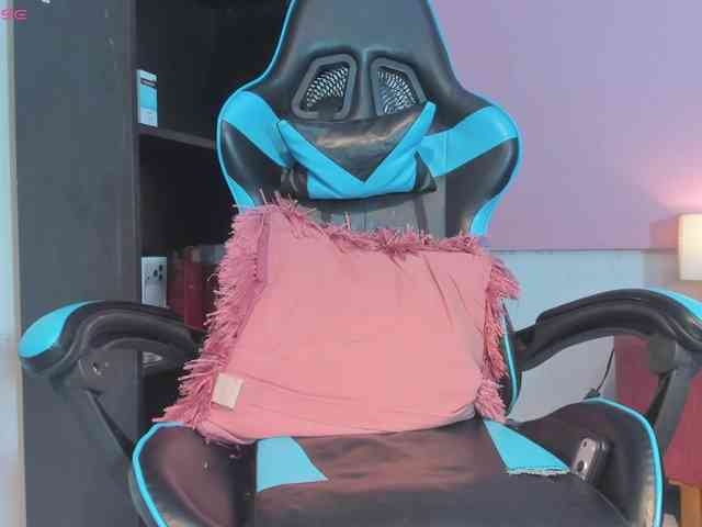 MariaFoxx webcam